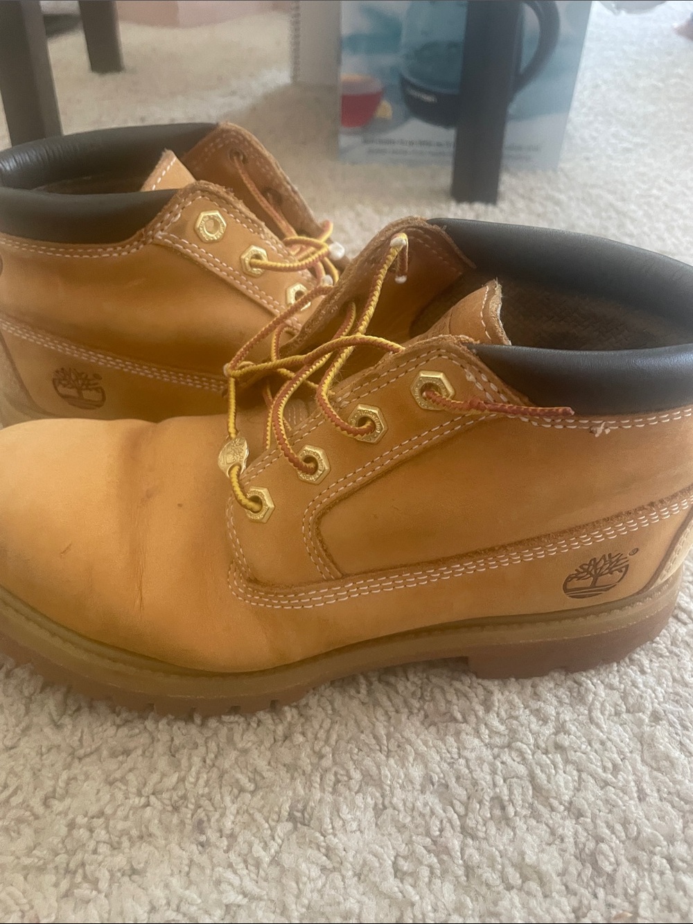 Timberland Men’s Wheat/Tan Leather Chukka Boots